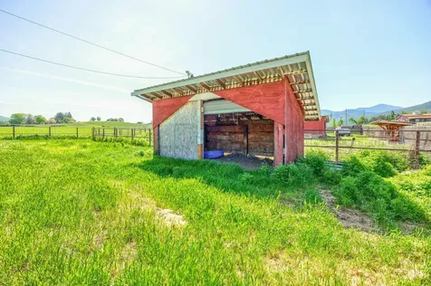 300 Staples Lane Ashland OR 97520