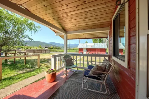 300 Staples Lane Ashland OR 97520