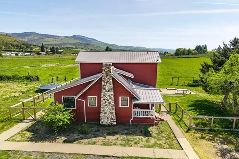 300 Staples Lane Ashland OR 97520