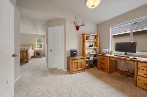 2560 NE 5th Street Redmond OR 97756