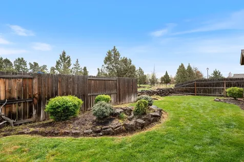 2560 NE 5th Street Redmond OR 97756