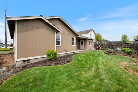 2560 NE 5th Street Redmond OR 97756