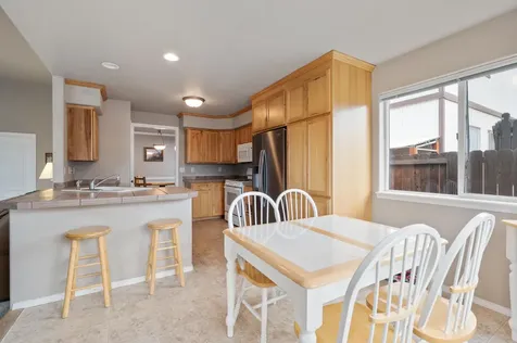 2560 NE 5th Street Redmond OR 97756