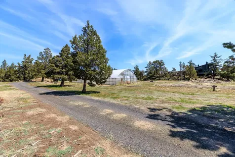 7858 SW 61st Street Redmond OR 97756