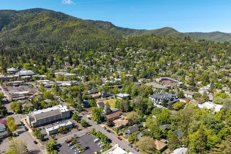 263 Oak Street Ashland OR 97520