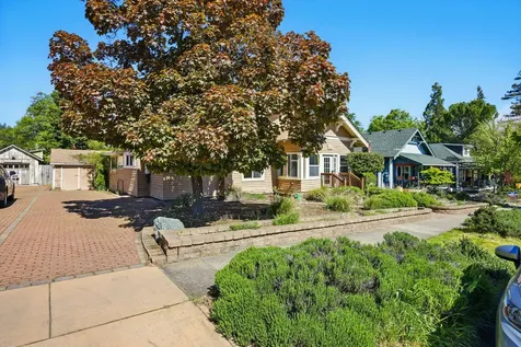 263 Oak Street Ashland OR 97520