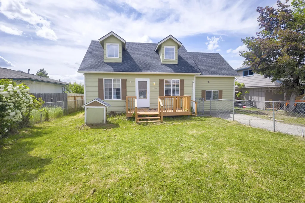 1420 Daisy Lane Grants Pass OR 97527