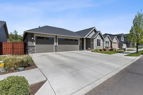 1215 NE Sunrise Street Prineville OR 97754