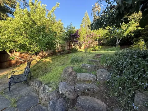 1924 Mohawk Street Ashland OR 97520