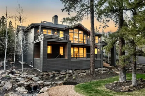 2861 NW Perlette Lane Bend OR 97703