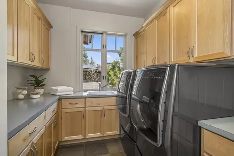 2861 NW Perlette Lane Bend OR 97703