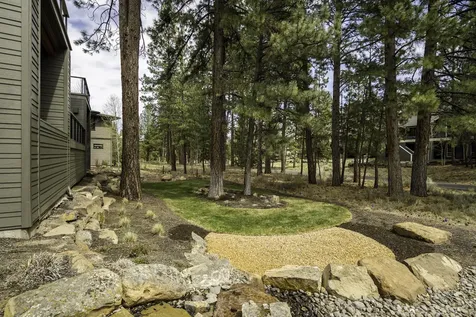 2861 NW Perlette Lane Bend OR 97703