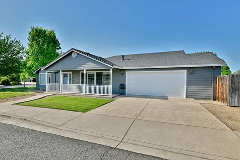 850 Mendolia Way Central Point OR 97502