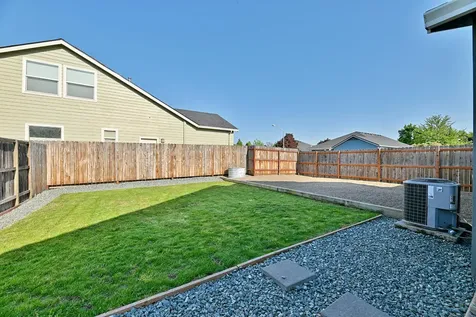 850 Mendolia Way Central Point OR 97502