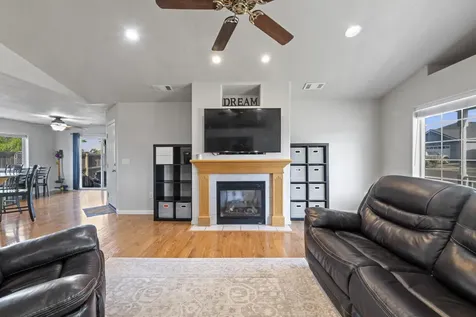 850 Mendolia Way Central Point OR 97502