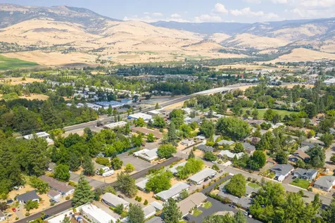 635 Park Street Ashland OR 97520