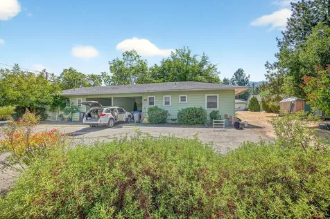 635 Park Street Ashland OR 97520