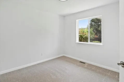 2655 NW 15th Street Redmond OR 97756