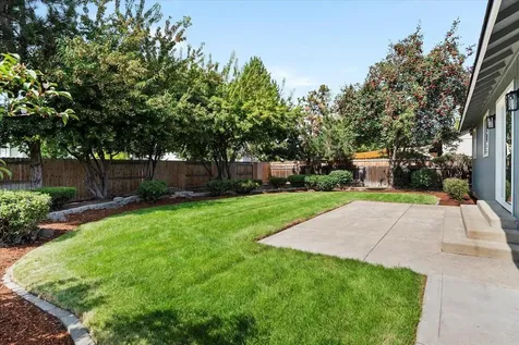 2655 NW 15th Street Redmond OR 97756