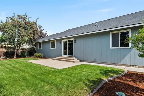 2655 NW 15th Street Redmond OR 97756