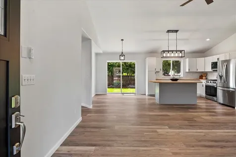 2655 NW 15th Street Redmond OR 97756