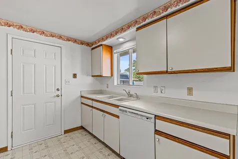 179 N Deanjou Avenue Eagle Point OR 97524