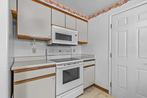 179 N Deanjou Avenue Eagle Point OR 97524