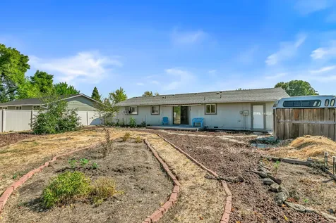 179 N Deanjou Avenue Eagle Point OR 97524