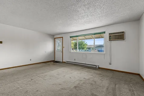 179 N Deanjou Avenue Eagle Point OR 97524
