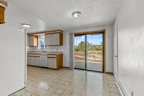 179 N Deanjou Avenue Eagle Point OR 97524