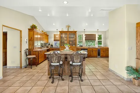 1176 Hamilton Road Jacksonville OR 97530