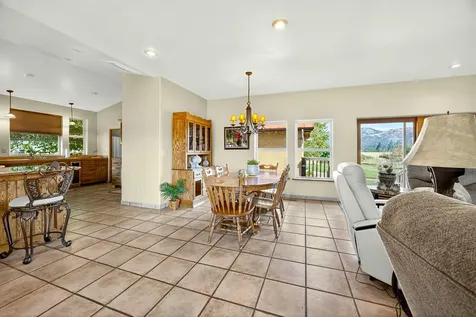 1176 Hamilton Road Jacksonville OR 97530