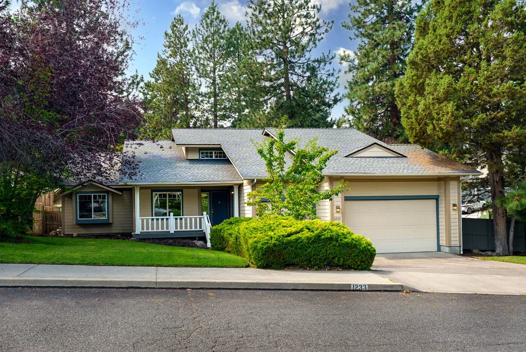 1233 NW 18th Street Bend OR 97703