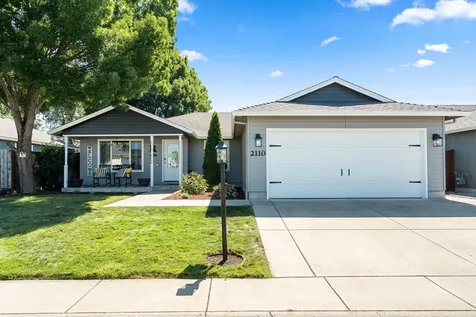 2110 Lara Lane Central Point OR 97502