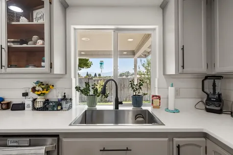 2110 Lara Lane Central Point OR 97502