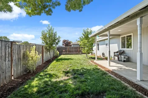 2110 Lara Lane Central Point OR 97502