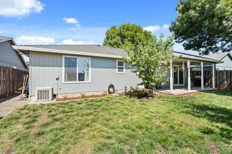 2110 Lara Lane Central Point OR 97502