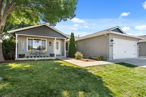 2110 Lara Lane Central Point OR 97502