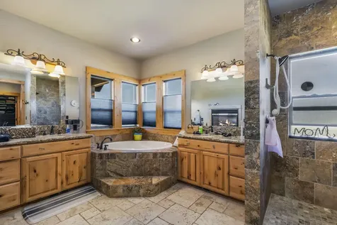 11705 SW Shumway Road Powell Butte OR 97753