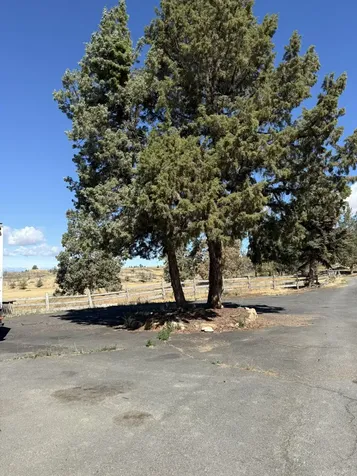 1042 NE Meadowlark Lane Madras OR 97741