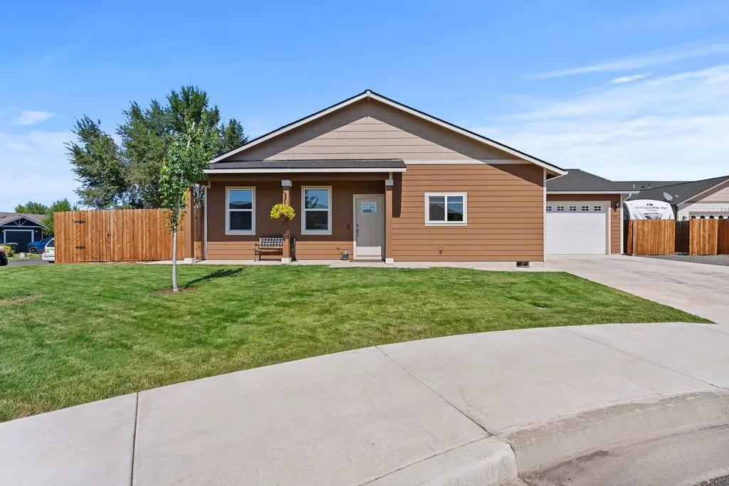 521 SE Morgan Court Madras OR 97741