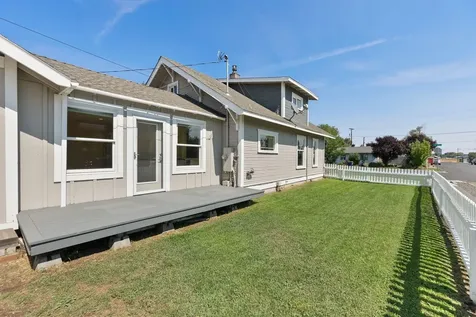 153 SW 3rd Street Redmond OR 97756