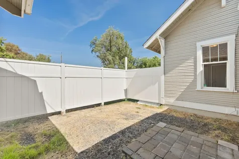 153 SW 3rd Street Redmond OR 97756