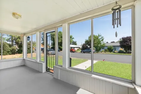 153 SW 3rd Street Redmond OR 97756