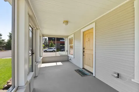 153 SW 3rd Street Redmond OR 97756