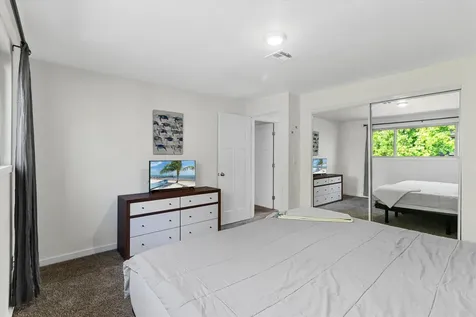 320 Eastwood Drive Medford OR 97504