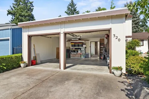 320 Eastwood Drive Medford OR 97504