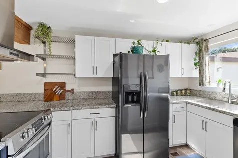 320 Eastwood Drive Medford OR 97504