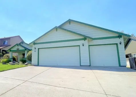 2115 SW 37th Street Redmond OR 97756