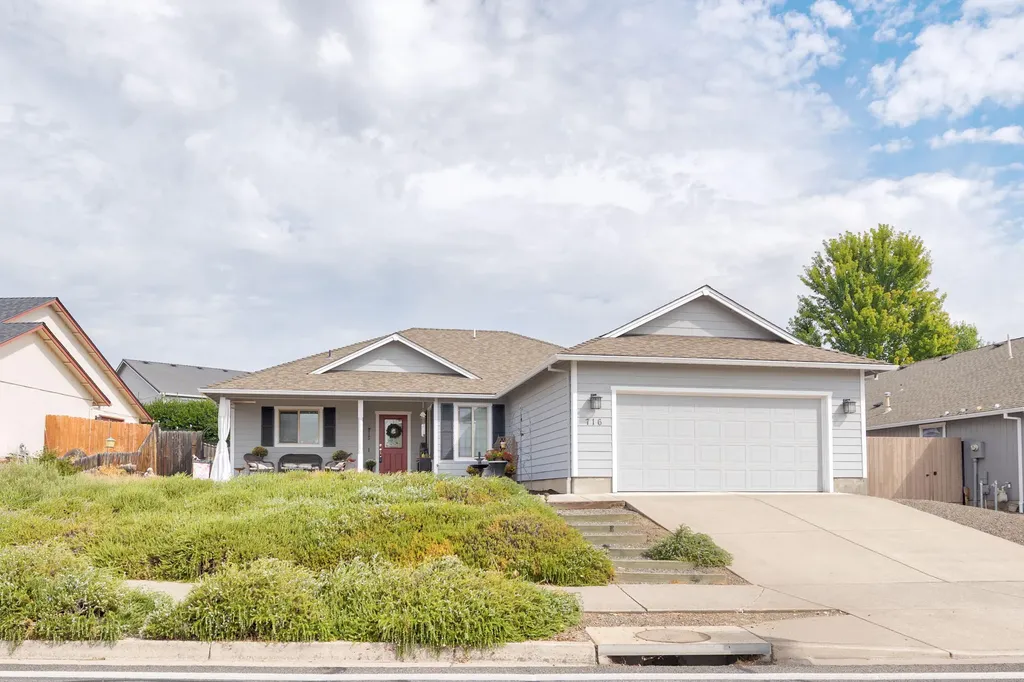 716 Crystal Drive Eagle Point OR 97524